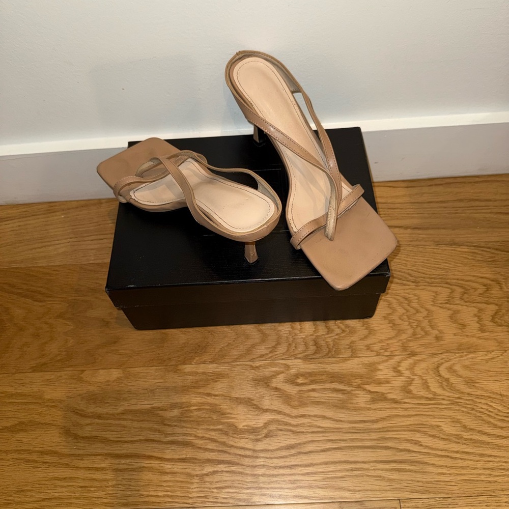Elegant Tan Women's Heels